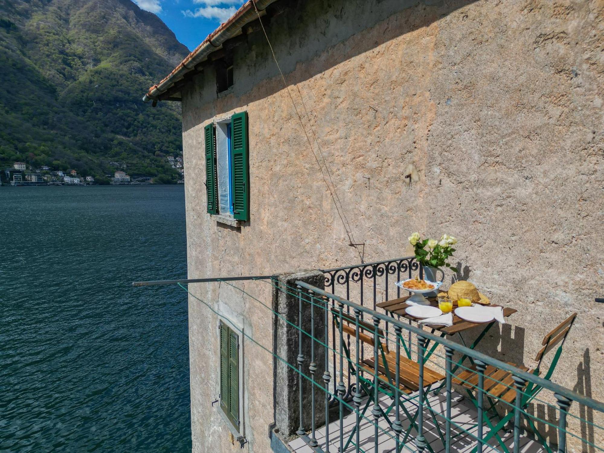 Deriva Apartment On Careno'S Beach By Rent All Como Nesso Exterior photo